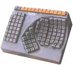 Teclado adaptado a personas que s&oacute;lo utilizan la mano derecha.